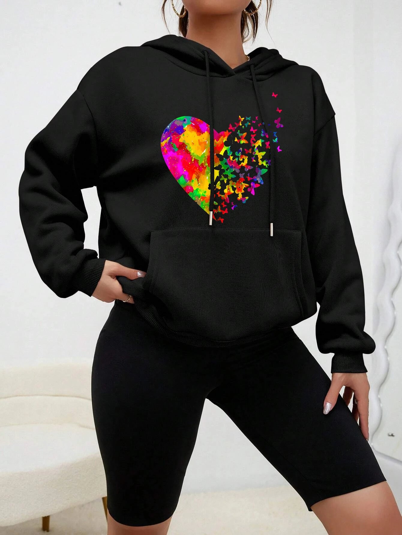 Colorful Butterfly Heart Print Clothing Female Fashion Loose Hoodies Harajuku Fleece Sweatshirt New Autumn Pocket Womenwear