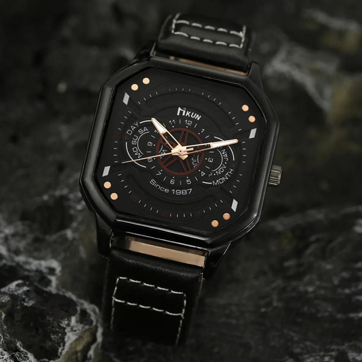 Alloy Quartz Bracelets Casual Leather Strap Cool Black