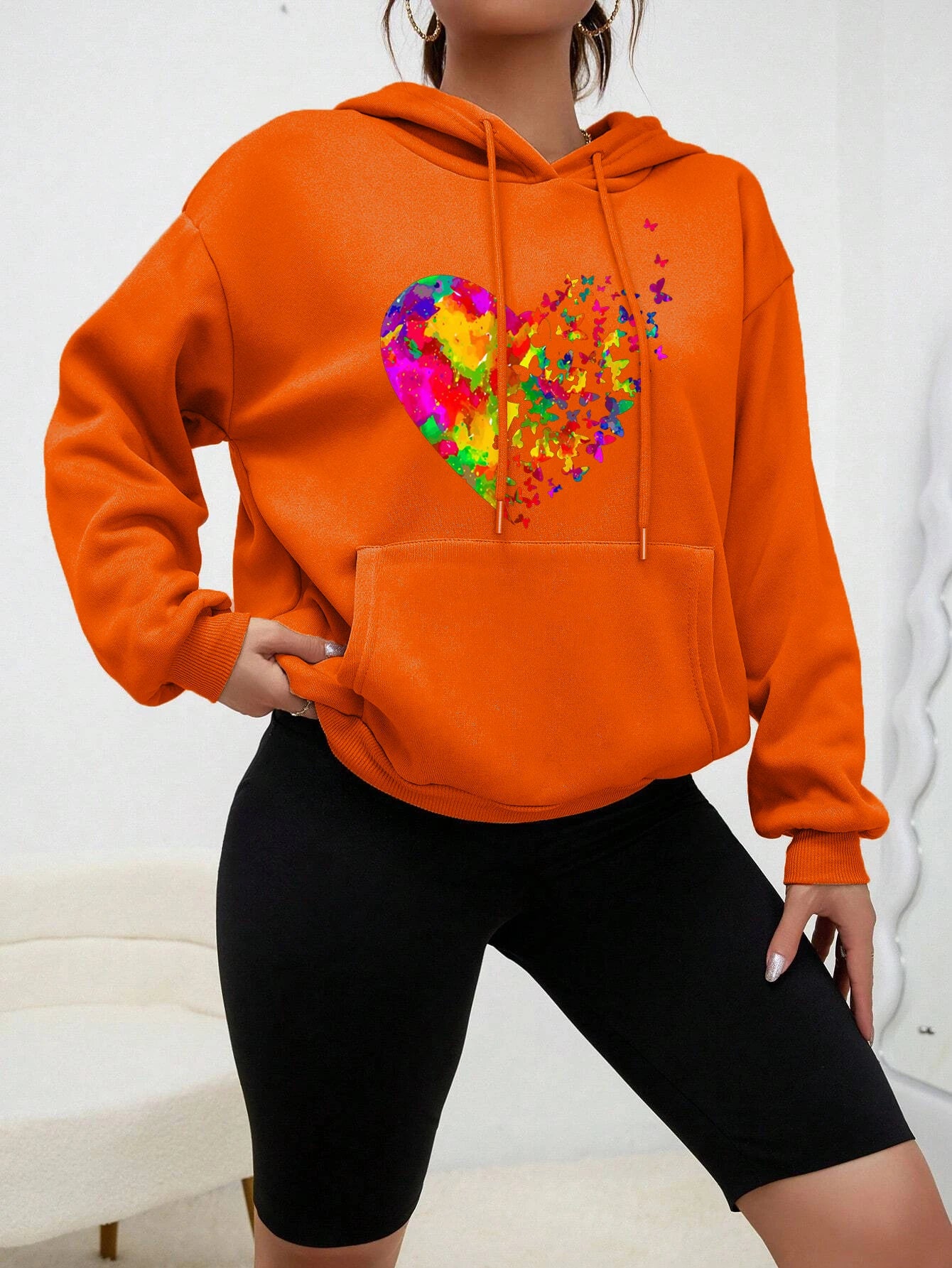 Colorful Butterfly Heart Print Clothing Female Fashion Loose Hoodies Harajuku Fleece Sweatshirt New Autumn Pocket Womenwear