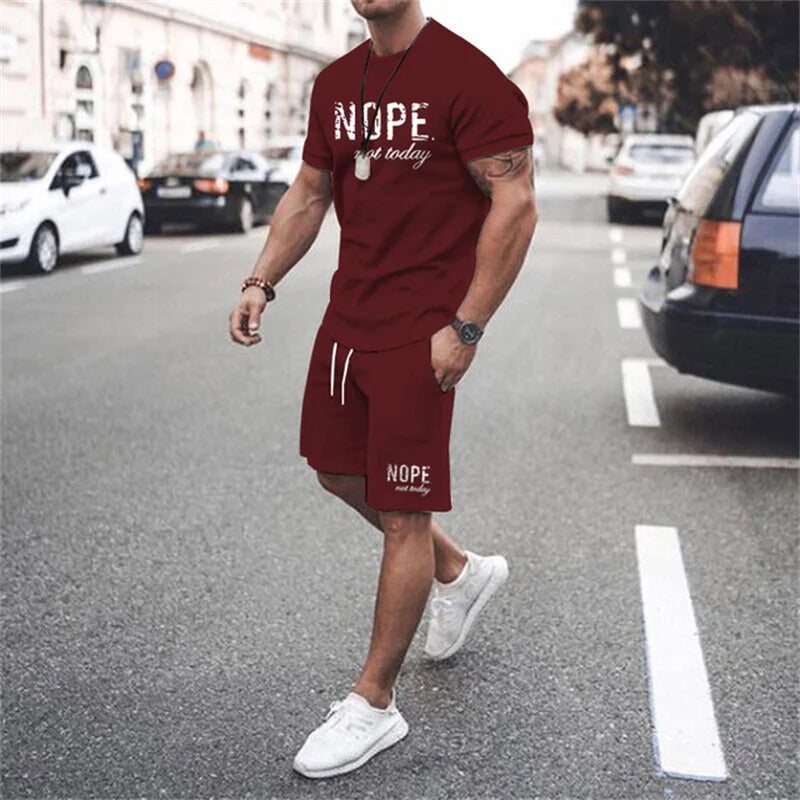 Simple Men's T-shirt and Shorts 2-piece Set Fashion Street Leisure Comfortable and Breathable Short Sleeve Set